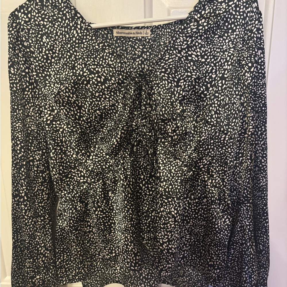 Abercrombie & Fitch Black and White Speckle Tie-Front Blouse